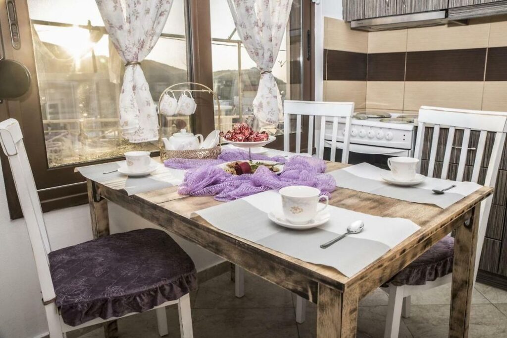 Kleopatra Apartment for rent in Kamilari, South Crete