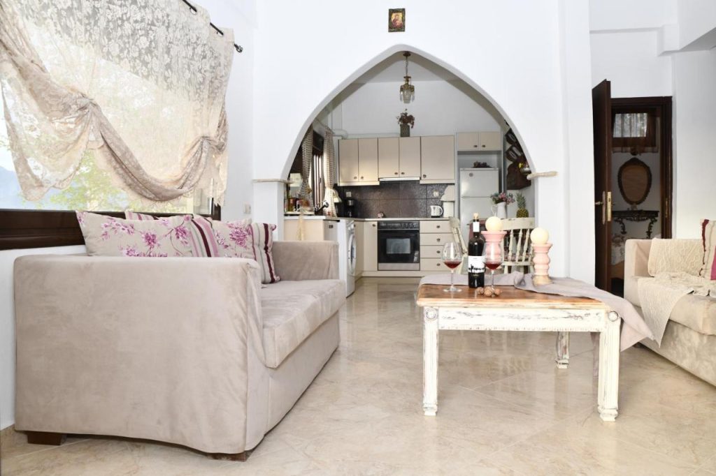 Bella Vista Apartment in Kamilari, South Crete