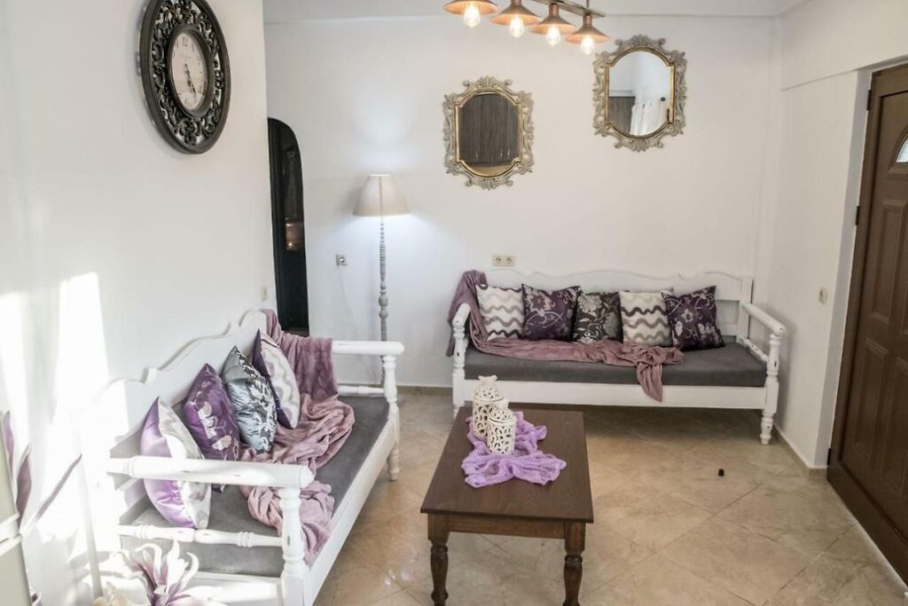 Kleopatra Apartment for rent in Kamilari, South Crete