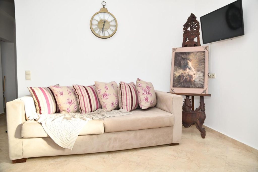 Bella Vista Apartment in Kamilari, South Crete