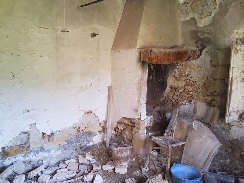 Old Stone House for sale in Sivas, South Crete