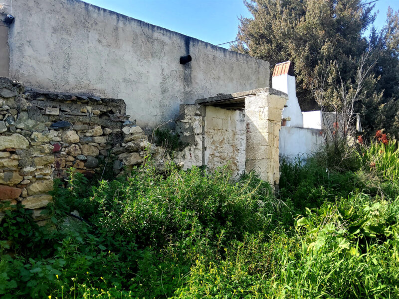 Old Stone House for sale in Sivas, South Crete