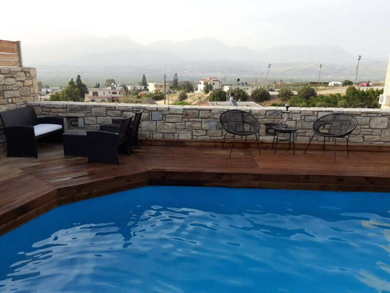 Luxurious Villa for sale Pombia, South Crete