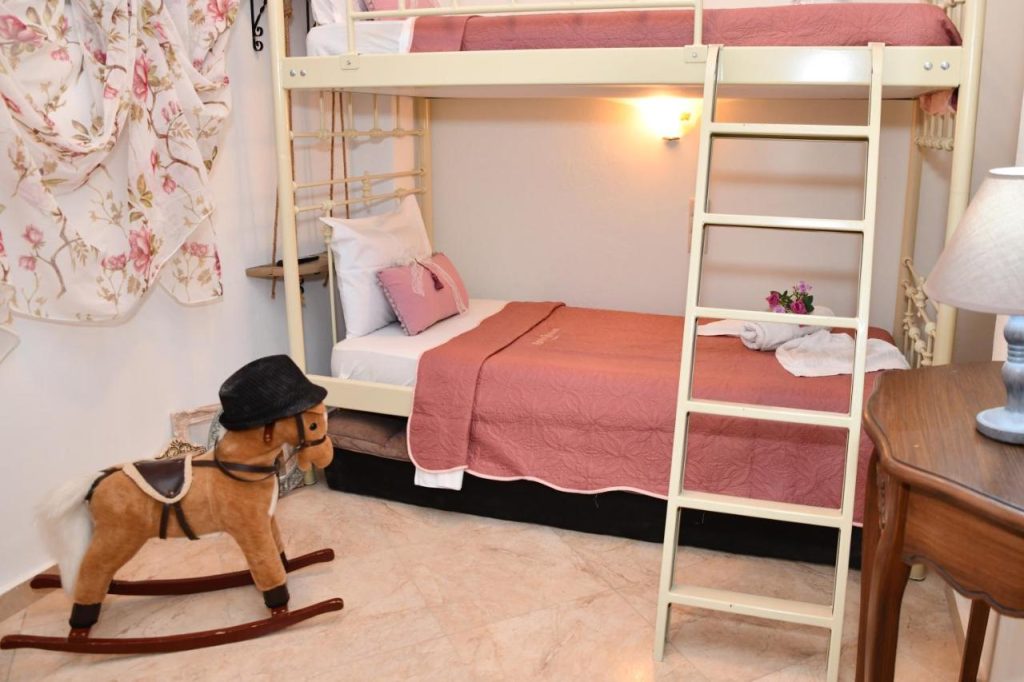 Bella Vista Apartment in Kamilari, South Crete