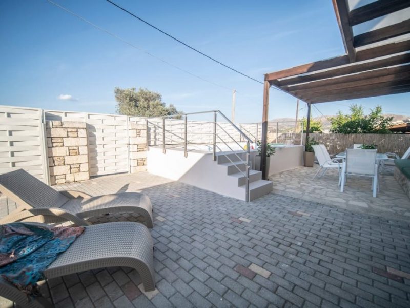 Villa for sale in Pitsidia South Crete-no1