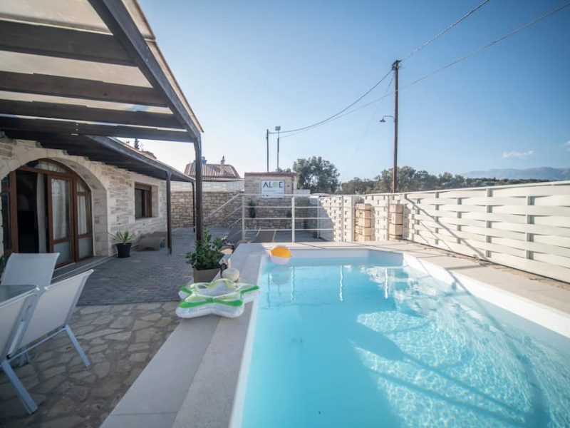 Villa for sale in Pitsidia South Crete-no1