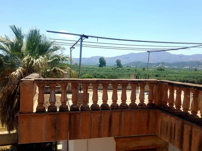 Building for rent main road to Mires, South Crete