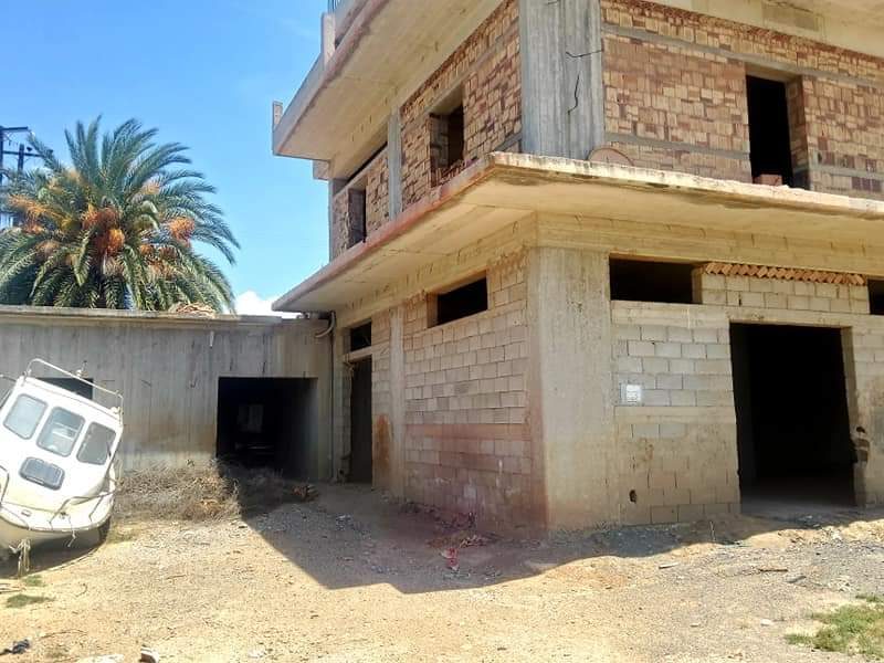 Building for rent main road to Mires, South Crete