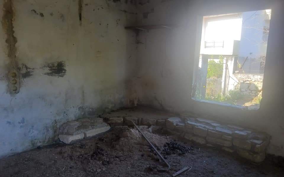 Old House for sale in Petrokefali, South Crete
