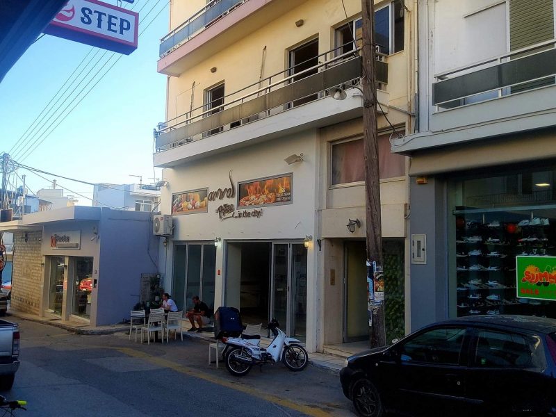 Building for sale in the center of Mires South Crete
