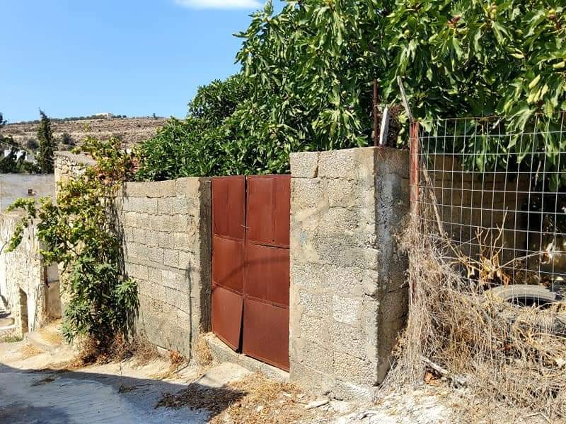 Plot / Old Stone House for sale with sea view in Kamilari
