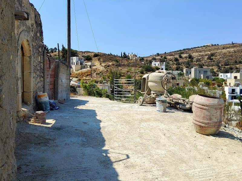 Plot / Old Stone House for sale with sea view in Kamilari