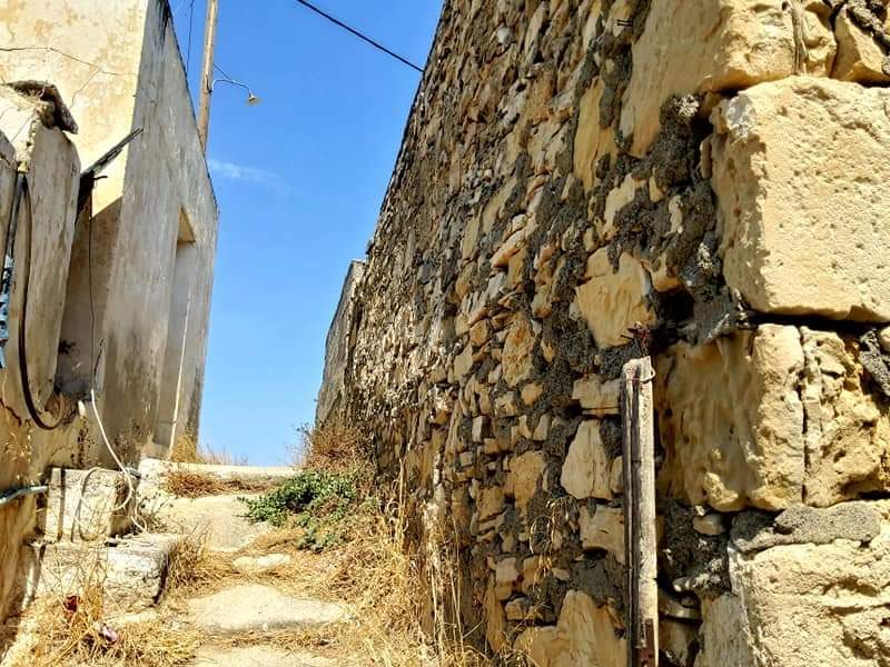 Plot / Old Stone House for sale with sea view in Kamilari