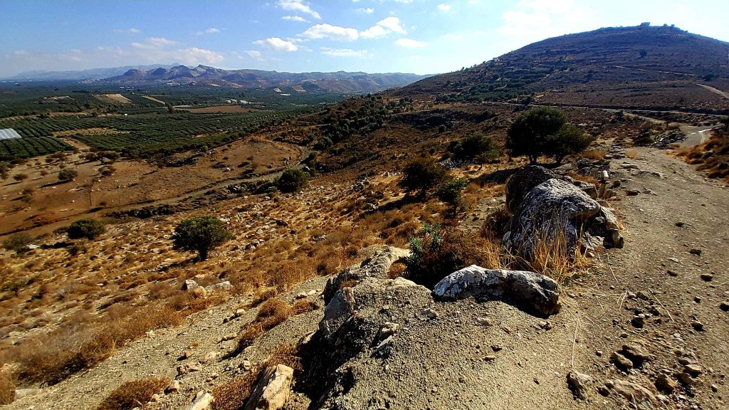Plot for sale in Pombia South Crete