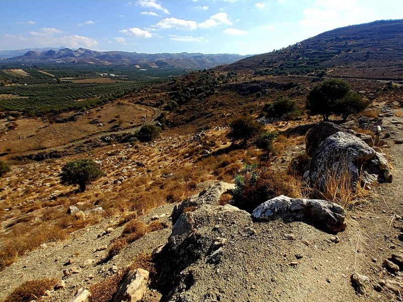 Plot for sale in Pombia South Crete