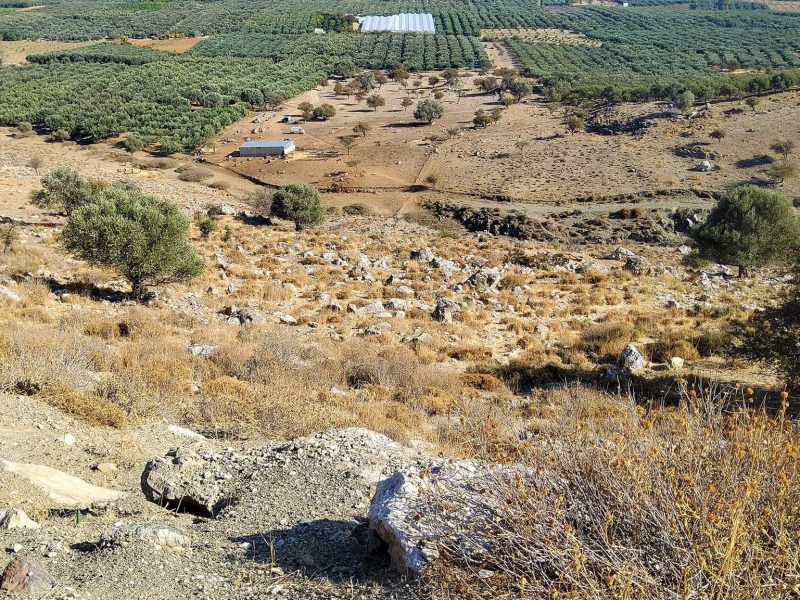 Plot for sale in Pombia South Crete