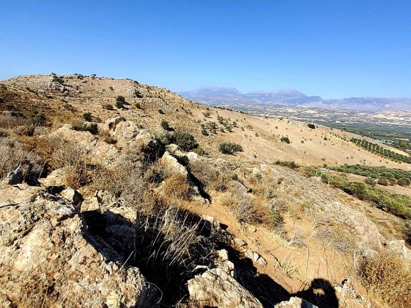 Plot for sale in Pombia South Crete