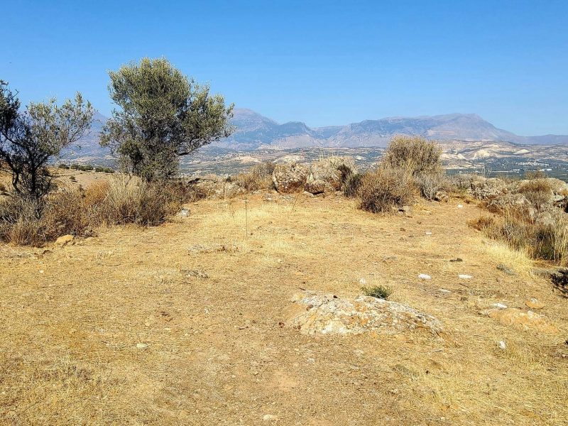 Plot for sale in Pombia South Crete