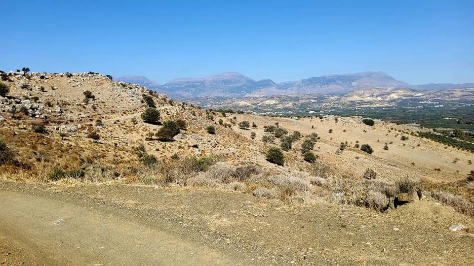 Plot for sale in Pombia South Crete