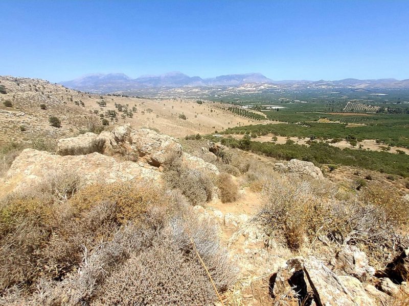 Plot for sale in Pombia South Crete