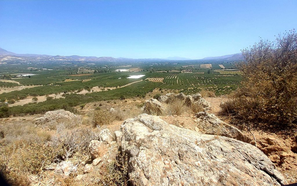 Plot for sale in Pombia South Crete