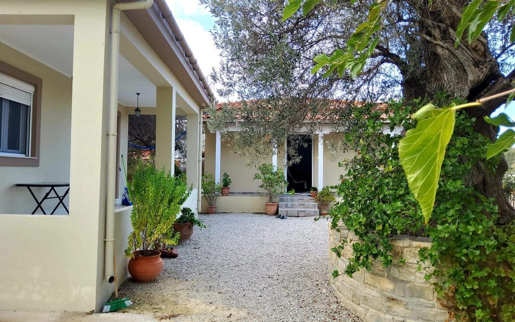 House & Studio for sale in Pitsidia South Crete South Crete Net