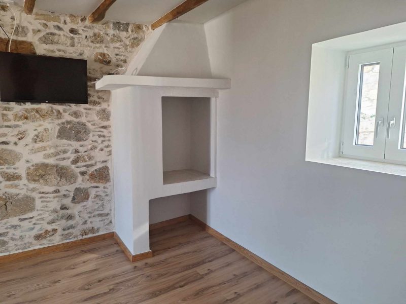 Renovated House for Wintertime-Rent in Kouses