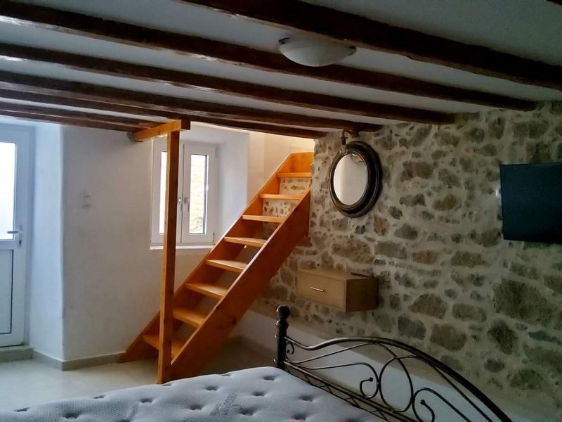 Renovated House for Wintertime-Rent in Kouses