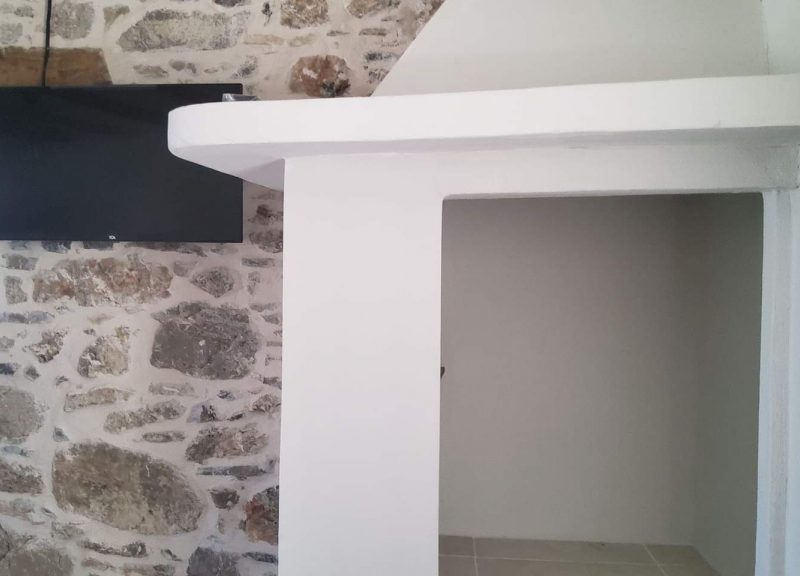 Renovated traditional House for Wintertime Rent in Kouses