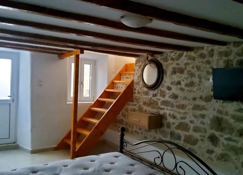 Renovated traditional House for Wintertime Rent in Kouses