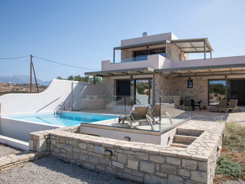 Luxurious villa for sale in Pitsidia South Crete