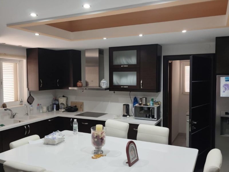 Maisonette for rent in Mires