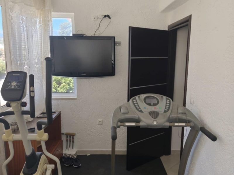 Maisonette for rent in Mires