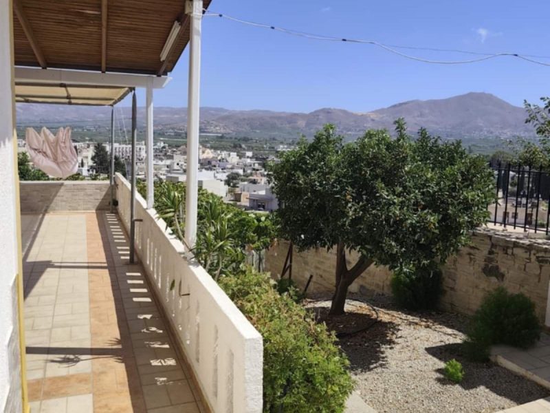 Maisonette for rent in Mires
