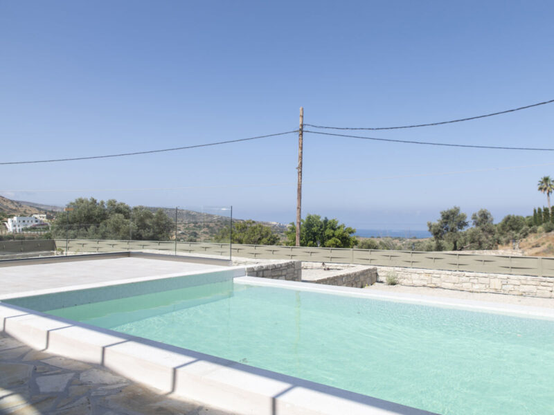 Aeonios Luxury Villa in Pitsidia
