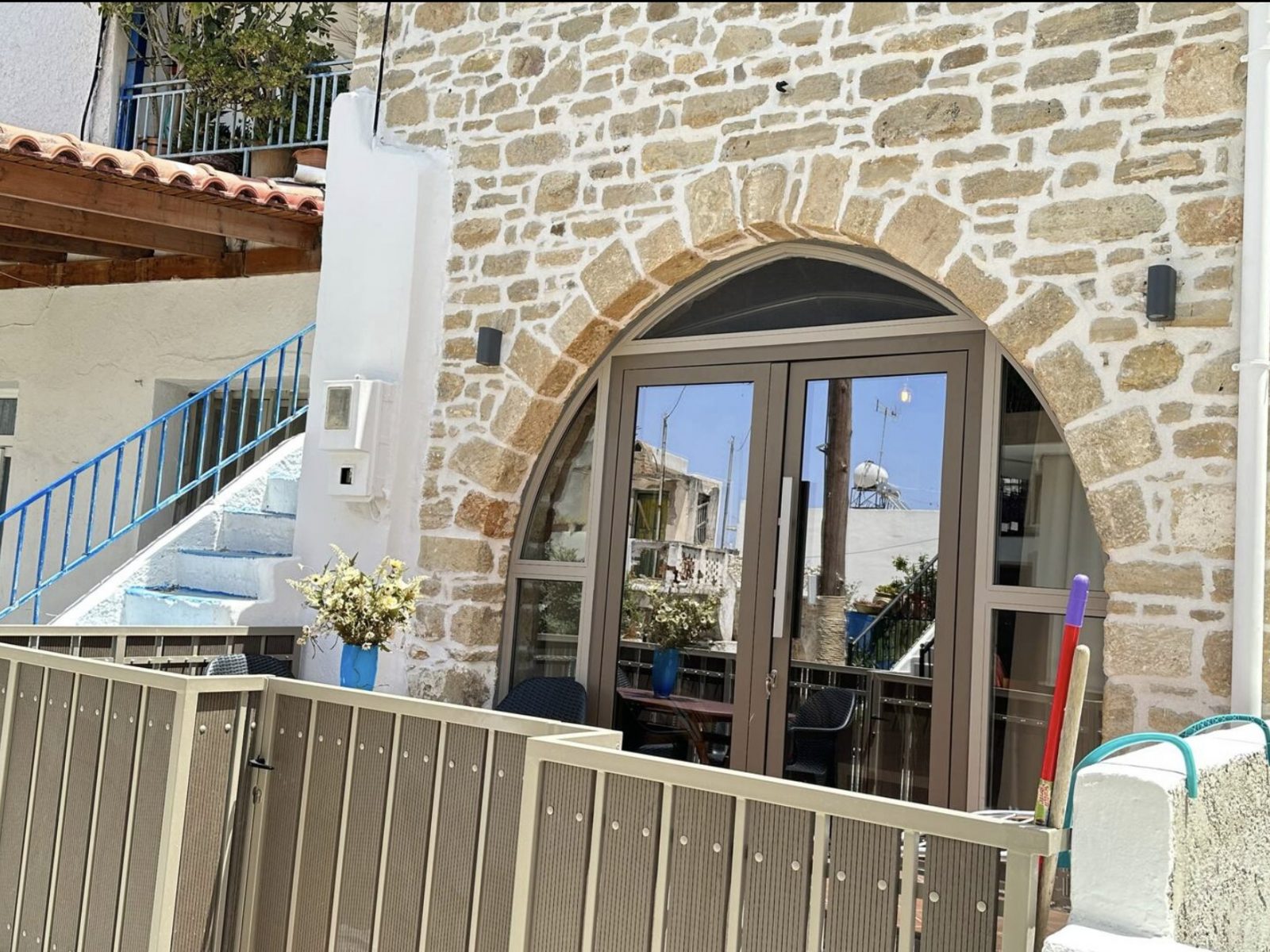 Camara House in Pitsidia