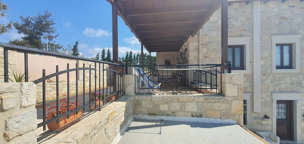 Aelia Apartment in Kamilari