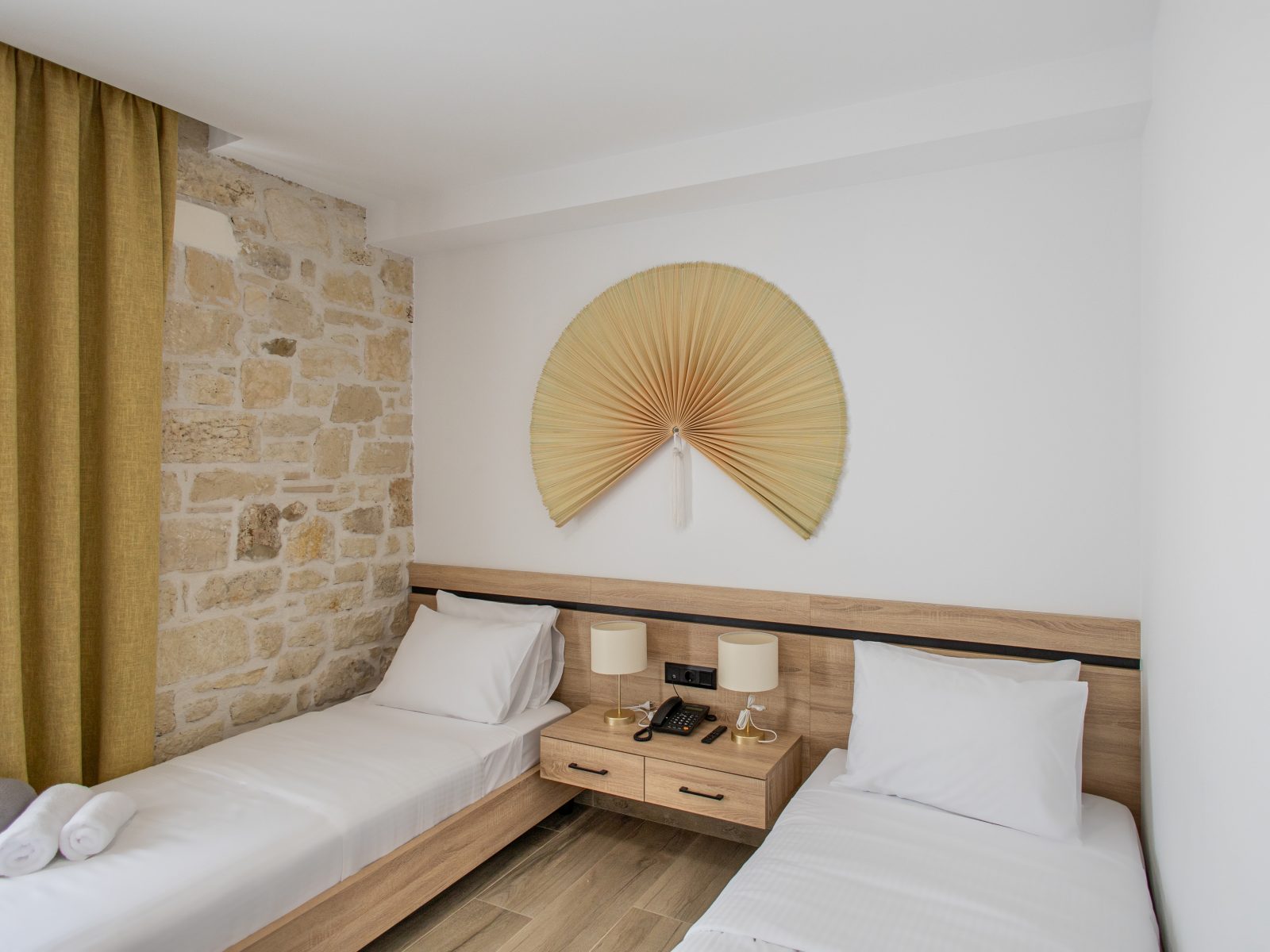 Sun and Sea Apartment Pitsida