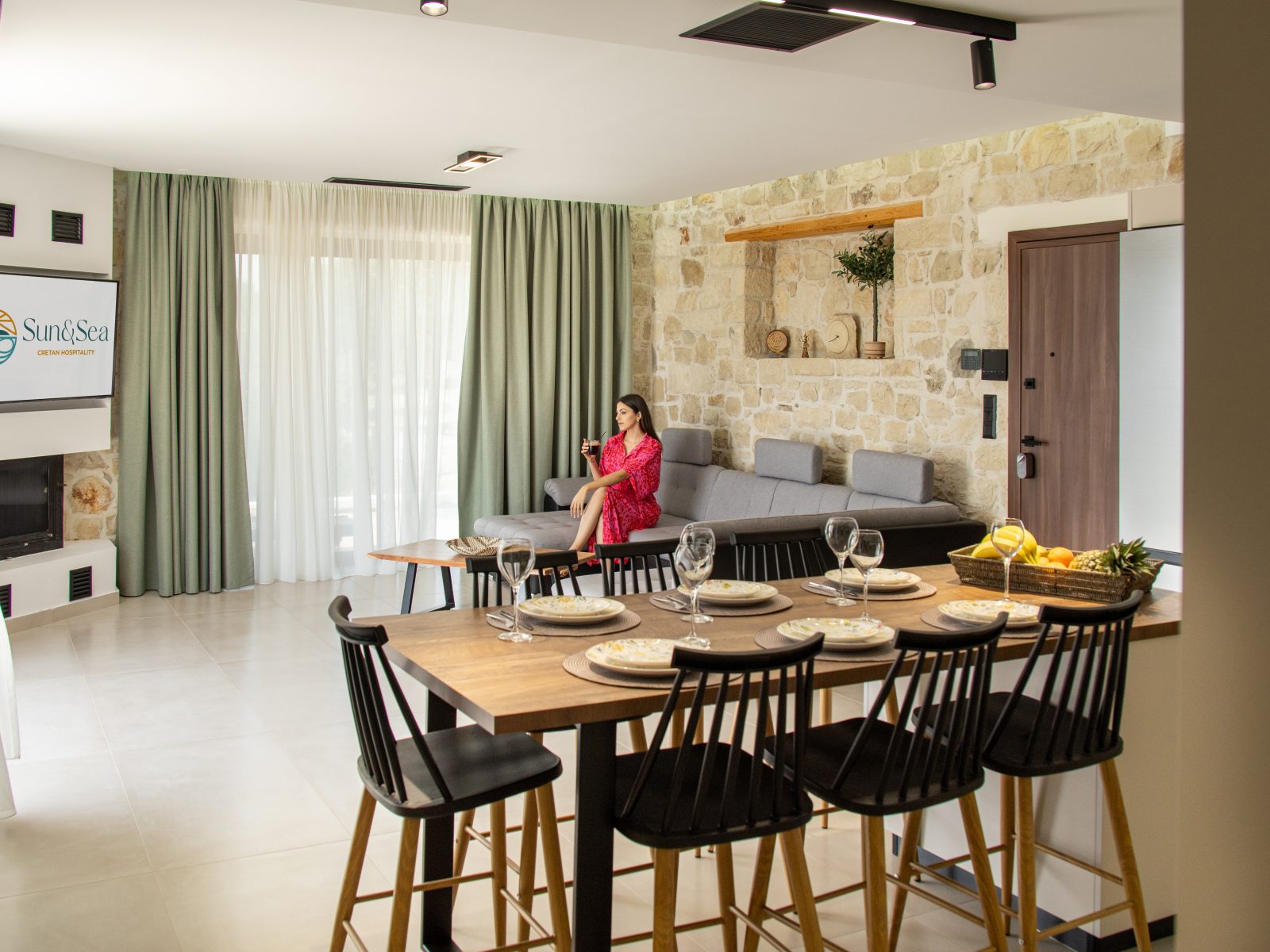 Sun and Sea Apartment Pitsida