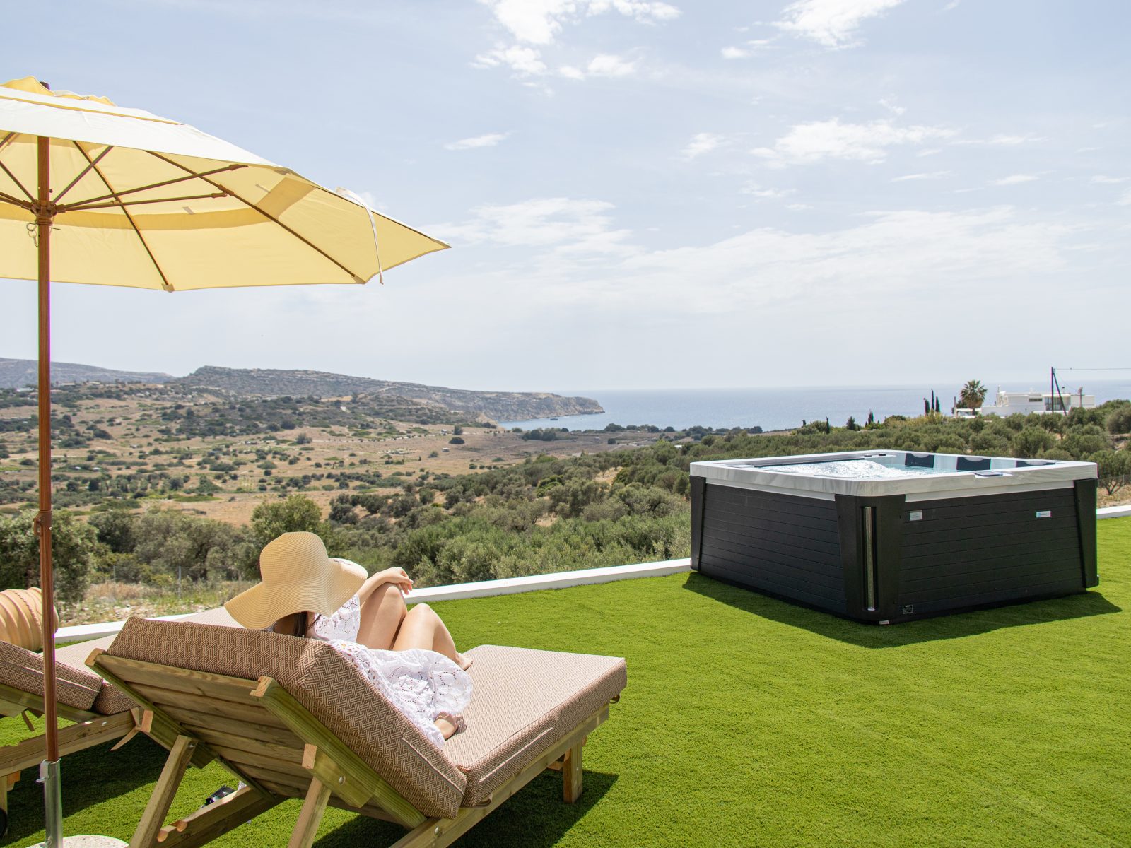 Sun and Sea Apartment Pitsida