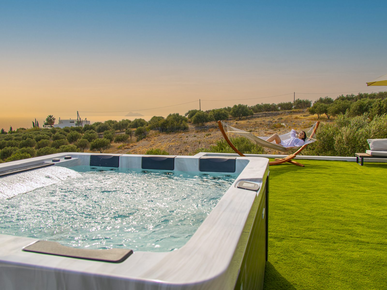 Sun and Sea Apartment Pitsida